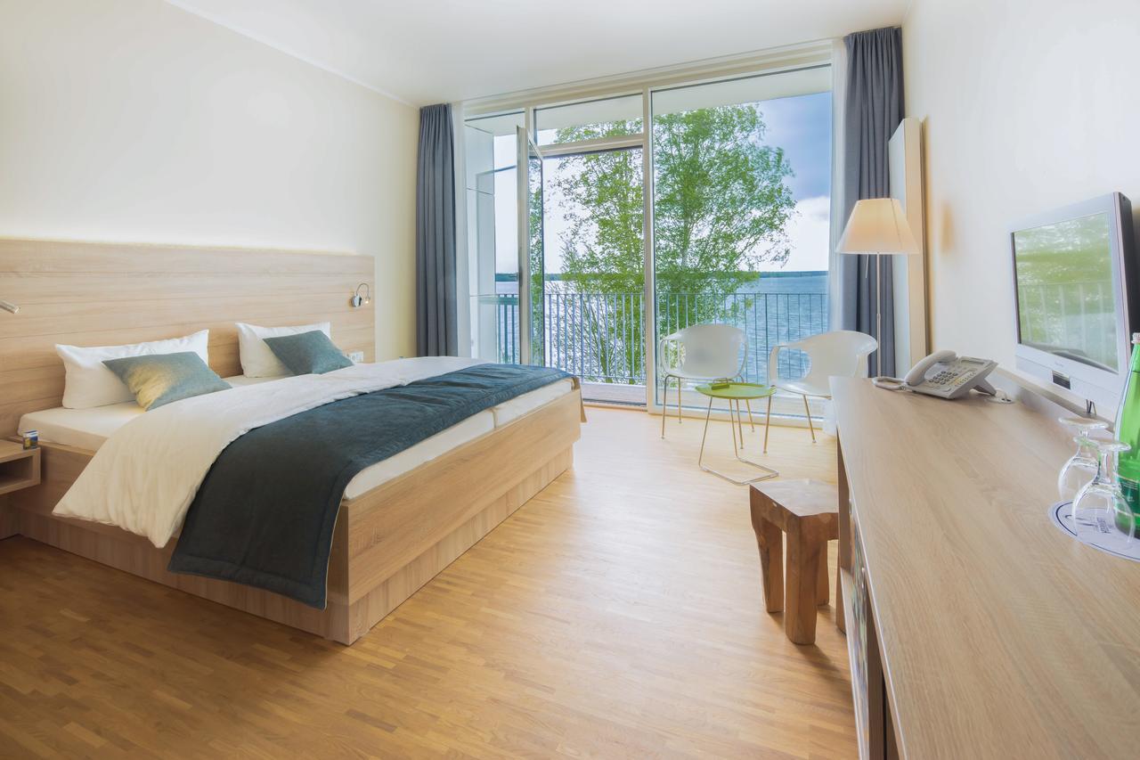 Strandhotel Senftenberger See Bagian luar foto