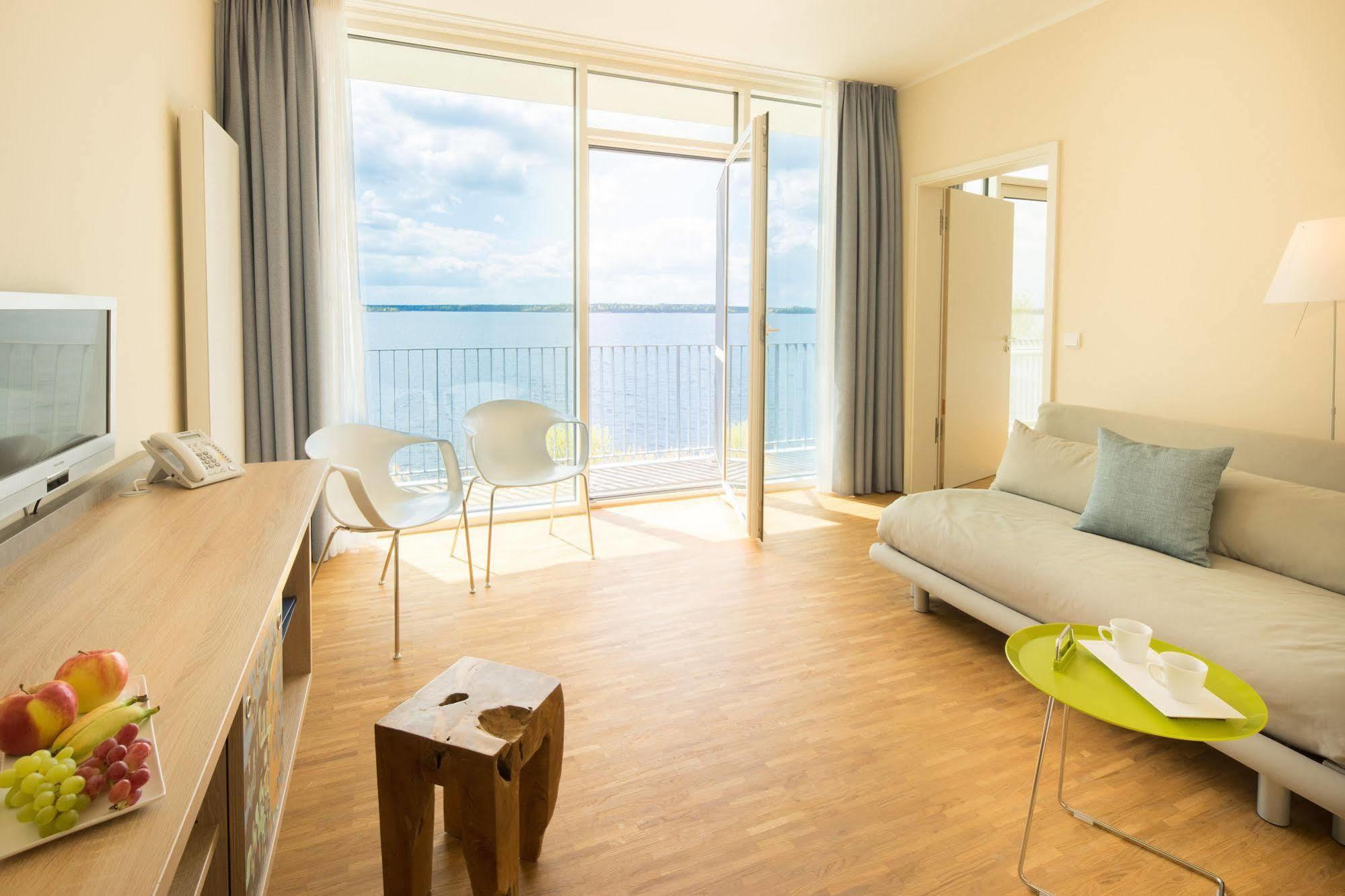 Strandhotel Senftenberger See Bagian luar foto