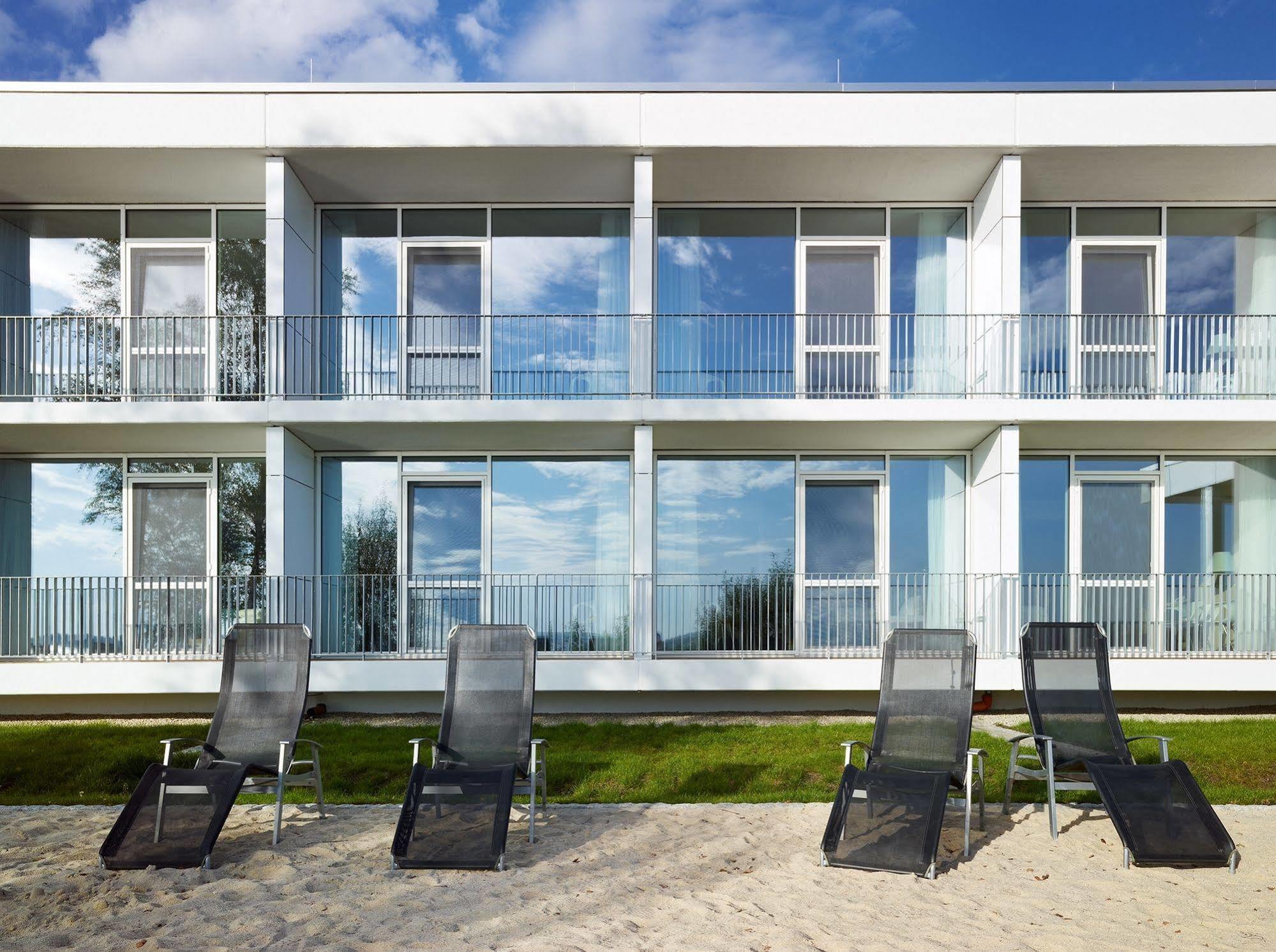 Strandhotel Senftenberger See Bagian luar foto