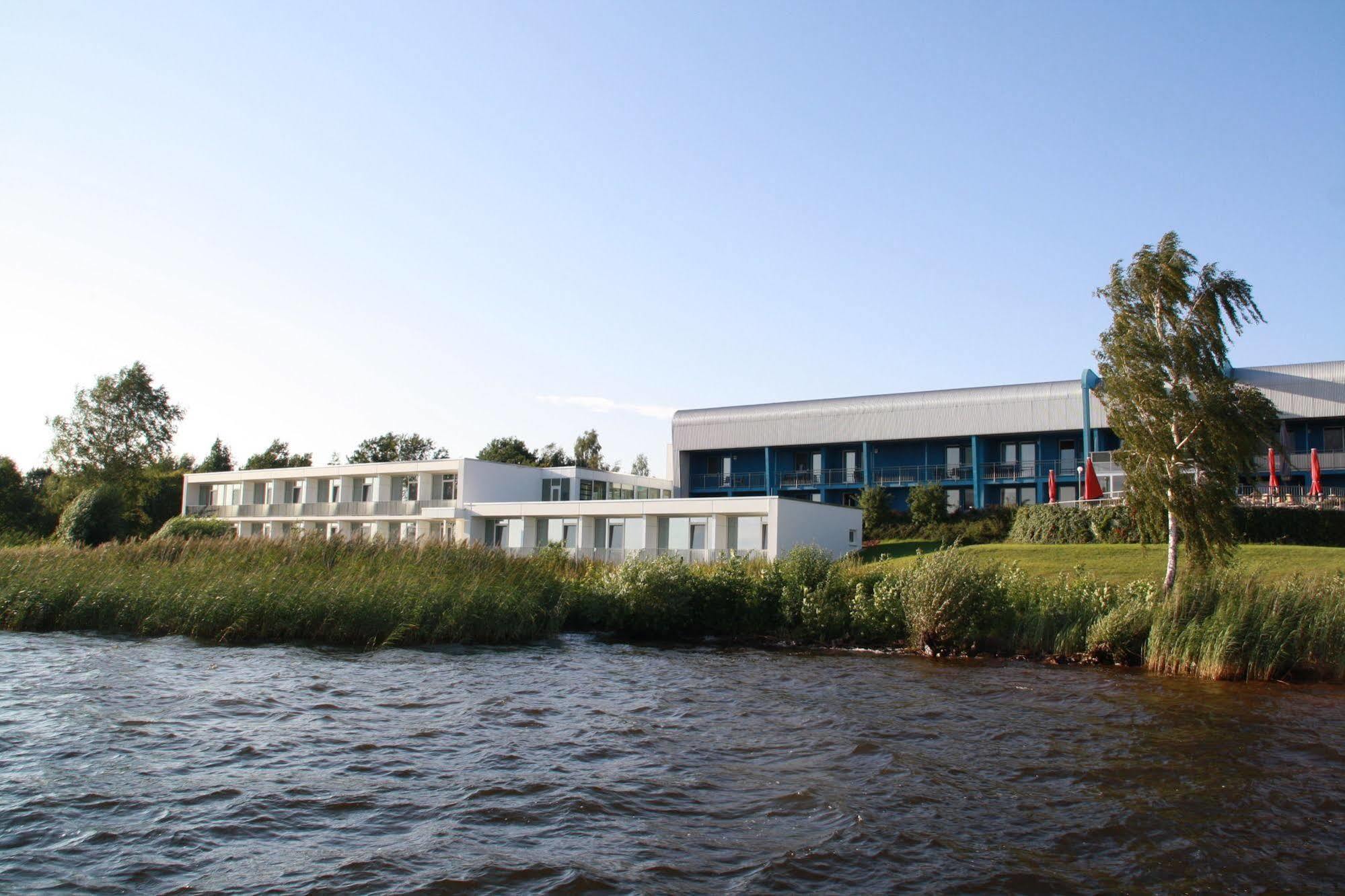 Strandhotel Senftenberger See Bagian luar foto